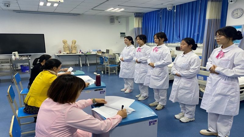 产后恢复师与催乳师：两种职业的职责与区别